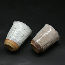 画像をギャラリービューアに読み込む, 萩紅白湯呑(2客)<波多野英生> hagi kouhaku-yunomi <Hideo Hadano>