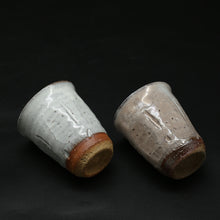 画像をギャラリービューアに読み込む, 萩紅白湯呑(2客)<波多野英生> hagi kouhaku-yunomi <Hideo Hadano>