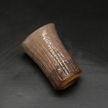 画像をギャラリービューアに読み込む, 萩シノギ麦酒呑・枇杷<波多野英生> hagi-shinogimugisyunomi biwa<Hideo Hadano>