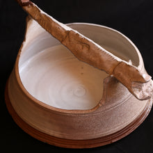 画像をギャラリービューアに読み込む, 白萩手付花器 <波多野英生> sirahagi tetuki-kaki <Hideo Hadano>