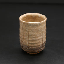 画像をギャラリービューアに読み込む, 萩湯呑<波多野善蔵> hagi-yunomi <Zenzou Hadano>