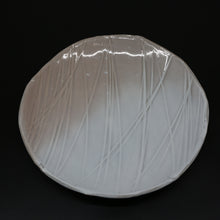 画像をギャラリービューアに読み込む, 萩シノギ脚付皿 1<波多野英生> hagi shinogi-ashitsukizara1 <Hideo Hadano>