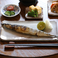 Cargar imagen en el visor de la galería, Hagi Square Plate / Loquat (6 pieces) <Kiln Craftsman><br> hagi yohou-zara biwa<syokunin>