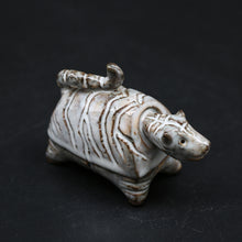 画像をギャラリービューアに読み込む, 萩寅香合(白萩)<波多野英生> hagi torakougou-sirahagi <Hideo Hadano>