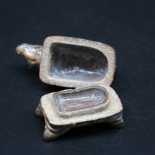 画像をギャラリービューアに読み込む, 萩寅香合(枇杷)<波多野英生><BR>hagi torakougou-biwa <Hideo Hadano>