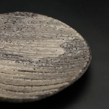 画像をギャラリービューアに読み込む, 萩刷目シノギ皿<波多野善蔵> hagi hakeme shinogi-zara <Zenzou Hadano>