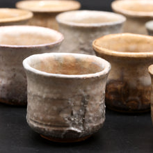 画像をギャラリービューアに読み込む, 萩ぐい吞揃<波多野善蔵> hagi-guinomi zoroi <Zenzou Hadano>