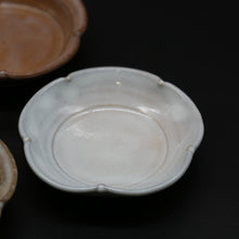 画像をギャラリービューアに読み込む, 萩輪花皿(大)・彩5枚組 1<窯職人> hagi-rinkazaradai-irodori-5-1 <syokunin>