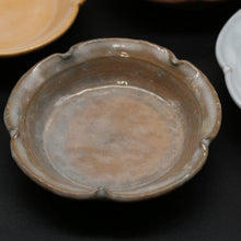 画像をギャラリービューアに読み込む, 萩輪花皿(大)・彩5枚組 1<窯職人> hagi-rinkazaradai-irodori-5-1 <syokunin>