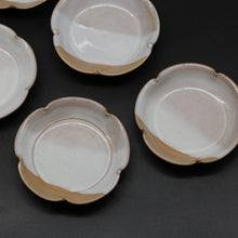 画像をギャラリービューアに読み込む, 萩輪花皿(大)・掛分5枚組<窯職人> hagi-rinkazaradai-kakewake-5 <syokunin>