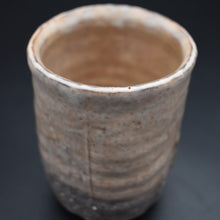 画像をギャラリービューアに読み込む, 萩湯呑<波多野善蔵> hagi-yunomi <Zenzou Hadano>