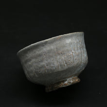 Load image into Gallery viewer, Hagi Tea Bowl 2 &lt;Kiln Craftsman&gt;&lt;br&gt; hagi-chawan2 &lt;syokunin&gt;
