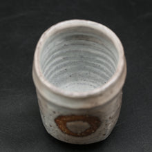 Load image into Gallery viewer, Hagi Waxed Tea Cup &lt;Zenzo Hatano&gt;&lt;br&gt; hagi rounuki-yunomi&lt;br&gt; ＜Zenzou Hadano＞
