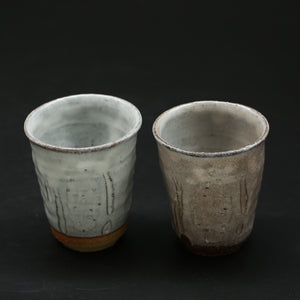 Hagi red and white tea cup (2 customers) &lt;Hideo Hatano&gt;<br> hagi kouhaku-yunomi<br> ＜Hideo Hadano＞