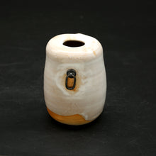 Load image into Gallery viewer, Hagi Horn Vase / Gray &lt;Hideo Hatano&gt;&lt;br&gt; hagi-kakuhanaire gray＜Hideo Hadano＞
