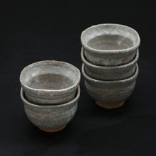 Load image into Gallery viewer, Hagi Small Bowl 1 &lt;Kiln Craftsman&gt;&lt;br&gt; hagi-kobachi 1 &lt;syokunin&gt;
