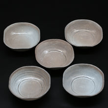 Load image into Gallery viewer, Hagi flat bowl (5 pieces) &lt;Kiln craftsman&gt;&lt;br&gt; hagi-hirabachi-5mai＜syokunin＞
