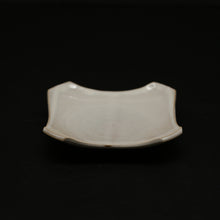 画像をギャラリービューアに読み込む, 白萩四方皿 ＜窯職人＞ shirahagi-yohouzara ＜syokunin＞
