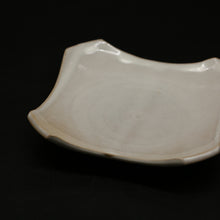 画像をギャラリービューアに読み込む, 白萩四方皿 ＜窯職人＞ shirahagi-yohouzara ＜syokunin＞
