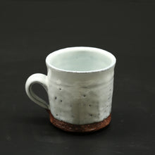 画像をギャラリービューアに読み込む, 萩珈琲碗(皿付) 1＜波多野英生＞ hagi kohiwan sara 1 ＜Hideo Hadano＞
