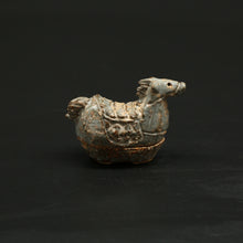 Carica l&#39;immagine nel visualizzatore di Gallery, 萩午香合（グレー）＜波多野英生＞ hagi uma-kougou gray ＜Hideo Hadano＞
