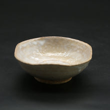 Cargar imagen en el visor de la galería, Hagihira Bowl 3 &lt;Kiln Craftsman&gt;&lt;br&gt; hagi-kobachi 3 &lt;syokunin&gt;

