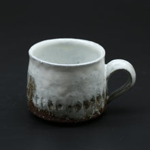 Load image into Gallery viewer, Hagi Coffee Bowl 7 &lt;Hideo Hatano&gt;&lt;br&gt; hagi-kohiwan7&lt;br&gt; ＜Hideo Hadano＞
