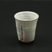 Carica l&#39;immagine nel visualizzatore di Gallery, Hagi beer sake cup 1 &lt;Zenzo Hatano&gt;&lt;br&gt; hagi-mugisyunomi1&lt;br&gt; ＜Zenzou Hadano＞
