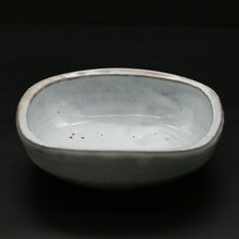 Charger l&#39;image dans la galerie, Shirahagi kiln strange square bowl &lt;Hideo Hatano&gt;&lt;br&gt; shirahagi youhen-yohoubachi&lt;br&gt; ＜Hideo Hadano＞
