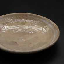 Afbeelding in Gallery-weergave laden, Hagi Round Plate 1 (Large) &lt;Kiln Craftsman&gt;&lt;br&gt; hagi-enzara1-dai＜syokunin＞
