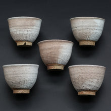 Afbeelding in Gallery-weergave laden, Hagi kiln strange pumping set 2 (5 guests) &lt;Zenzo Hatano&gt;&lt;br&gt; hagiyouhen-kumidashizoroi&lt;br&gt; ＜Zenzou Hadano＞
