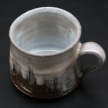 Load image into Gallery viewer, Hagi Coffee Bowl 8 &lt;Hideo Hatano&gt;&lt;br&gt; hagi-kohiwan8&lt;br&gt; ＜Hideo Hadano＞
