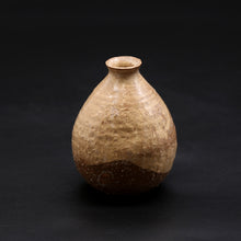 Load image into Gallery viewer, Hagi sake set 3 (sake bottle 1, guinoku 1)&lt;br&gt; &lt;Zenzo Hatano&gt;&lt;br&gt; hagi-syuki3＜Zenzou Hadano＞
