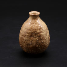 Cargar imagen en el visor de la galería, Hagi sake set 2 (sake bottle 1, sake cup 1)&lt;br&gt; &lt;Zenzo Hatano&gt;&lt;br&gt; hagi-syuki2 &lt;Zenzou Hadano&gt;
