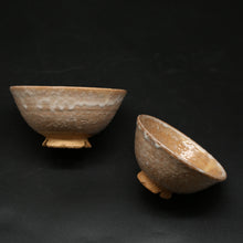 Load image into Gallery viewer, Hagi couple rice bowl, loquat (2 customers) &lt;kiln craftsman&gt;&lt;br&gt; hagi meoto-meshiwan biwa ＜syokunin＞
