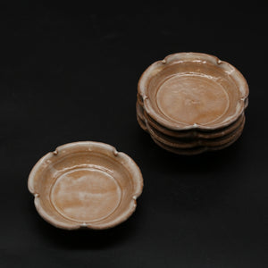 Hagiwa Flower Plate (Small) / Loquat 5-Piece Set &lt;Kiln Craftsman&gt;<br> hagi-rinkazarasyou-biwa-5maigumi＜syokunin＞