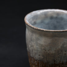 Load image into Gallery viewer, Hagi tea cup 3 &lt;Zenzo Hatano&gt;&lt;br&gt; hagi-yunomi3&lt;br&gt; ＜Zenzou Hadano＞
