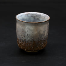 Cargar imagen en el visor de la galería, Hagi tea cup 3 &lt;Zenzo Hatano&gt;&lt;br&gt; hagi-yunomi3&lt;br&gt; ＜Zenzou Hadano＞
