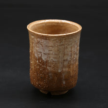 Carica l&#39;immagine nel visualizzatore di Gallery, Hagi tea cup 2 &lt;Zenzo Hatano&gt;&lt;br&gt; hagi-yunomi2&lt;br&gt; ＜Zenzou Hadano＞
