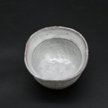 Carica l&#39;immagine nel visualizzatore di Gallery, Hagi Small Bowl 1 &lt;Kiln Craftsman&gt;&lt;br&gt; hagi-kobachi 1 &lt;syokunin&gt;
