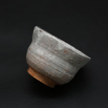 Carica l&#39;immagine nel visualizzatore di Gallery, Hagi Small Bowl 2 &lt;Kiln Craftsman&gt;&lt;br&gt; hagi-kobachi 2 &lt;syokunin&gt;
