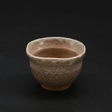 Load image into Gallery viewer, Hagi Small Bowl 4 &lt;Kiln Craftsman&gt;&lt;br&gt; hagi-kobachi 4 &lt;syokunin&gt;
