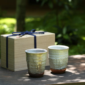 Hagi red and white tea cup (2 customers) &lt;Hideo Hatano&gt;<br> hagi kouhaku-yunomi<br> ＜Hideo Hadano＞