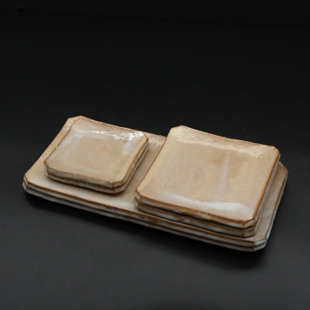 Hagi Square Plate / Loquat (6 pieces) <Kiln Craftsman><br> hagi yohou-zara biwa＜syokunin＞